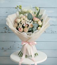 Букет цветов из:  Розы и Лизиантусы в Елань-Колено
