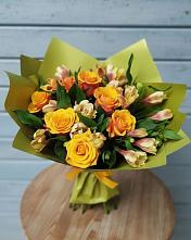 Букет цветов из:  Альстромерии и Розы в Елань-Колено