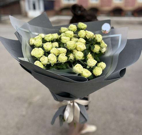 Букет Белые кустовые розы Солинеро в Елань-Колено