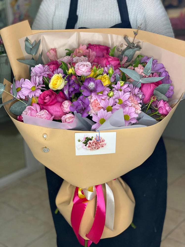 Букет цветов из: Хризантемы, Гвоздики и Альстромерии в Елань-Колено