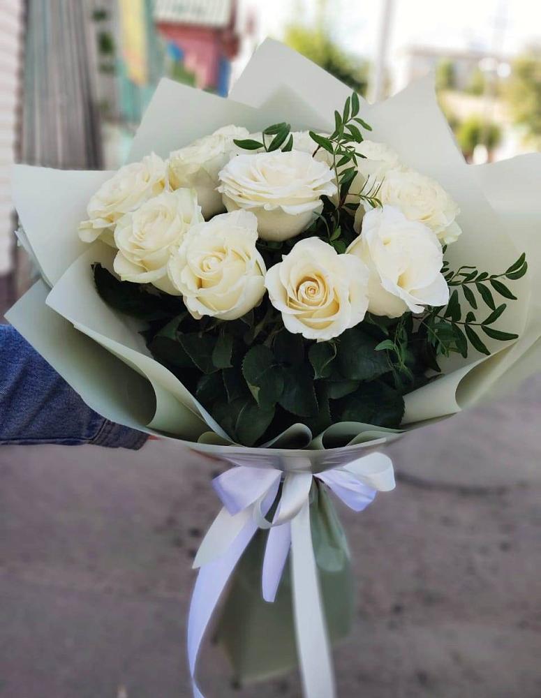Букет Белые розы Проуд в Елань-Колено