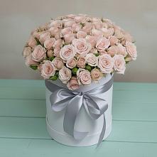 Цветочная композиция из Розы в шляпной коробке в Елань-Колено