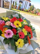 Букет цветов из:  Герберы #REPLACE_PRED# Елань-Колено
