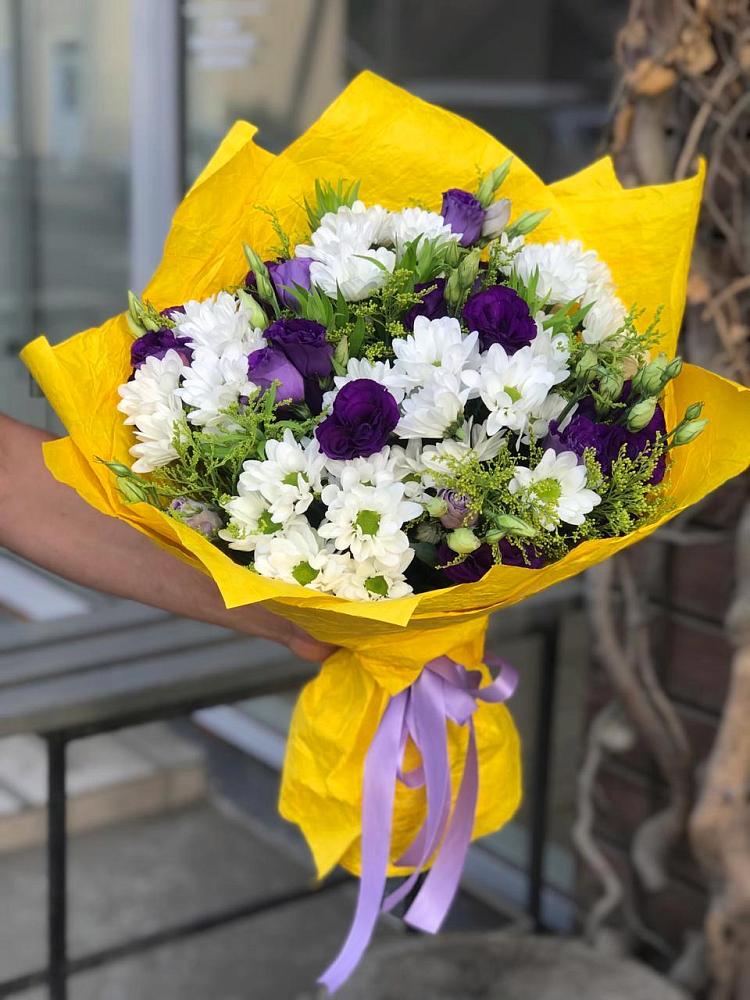 Букет цветов из: Ирисы, Хризантемы и Ромашки в Елань-Колено