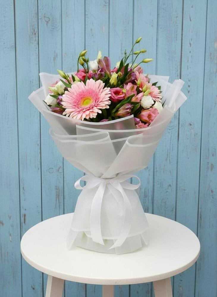 Букет цветов из: Герберы, Альстромерии и Лизиантусы в Елань-Колено