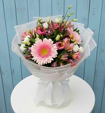 Букет цветов из:  Герберы, Альстромерии и Лизиантусы в Елань-Колено