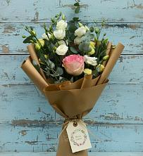 Букет цветов из:  Розы и Лизиантусы в Елань-Колено